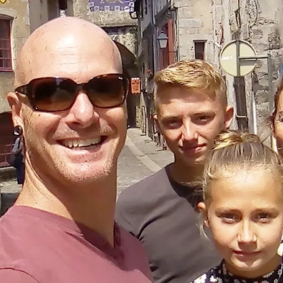 Family photo of the Binedells.